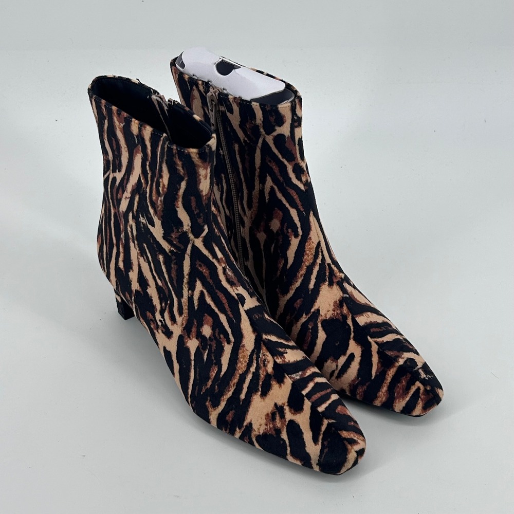 Target Women Brown Tigris Tiger Print Pointed Toe Block Heel Ankle Boots 8